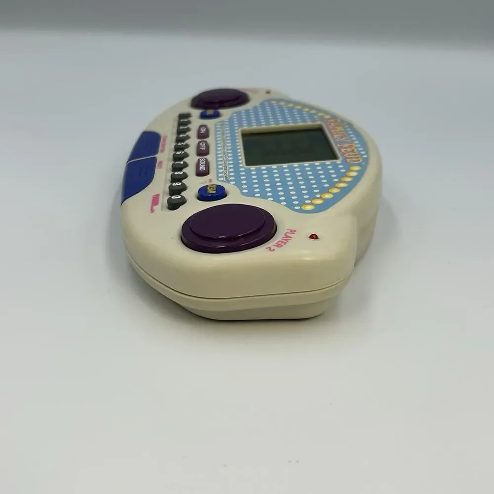 Family Feud Vintage 1997 Handheld Game VTG - TESTED Working